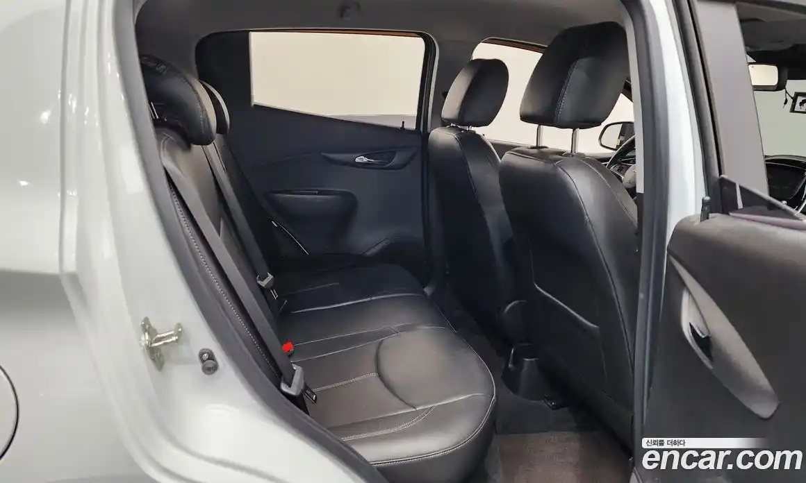 Chevrolet Spark 2016 1.0 Автомат в Москве № 332120, фото 18