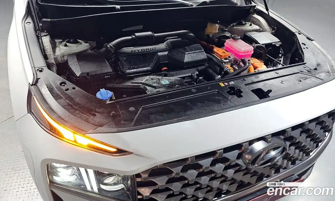 Hyundai Santa Fe 2023 1.6 Автомат в Москве № 3994, фото 11