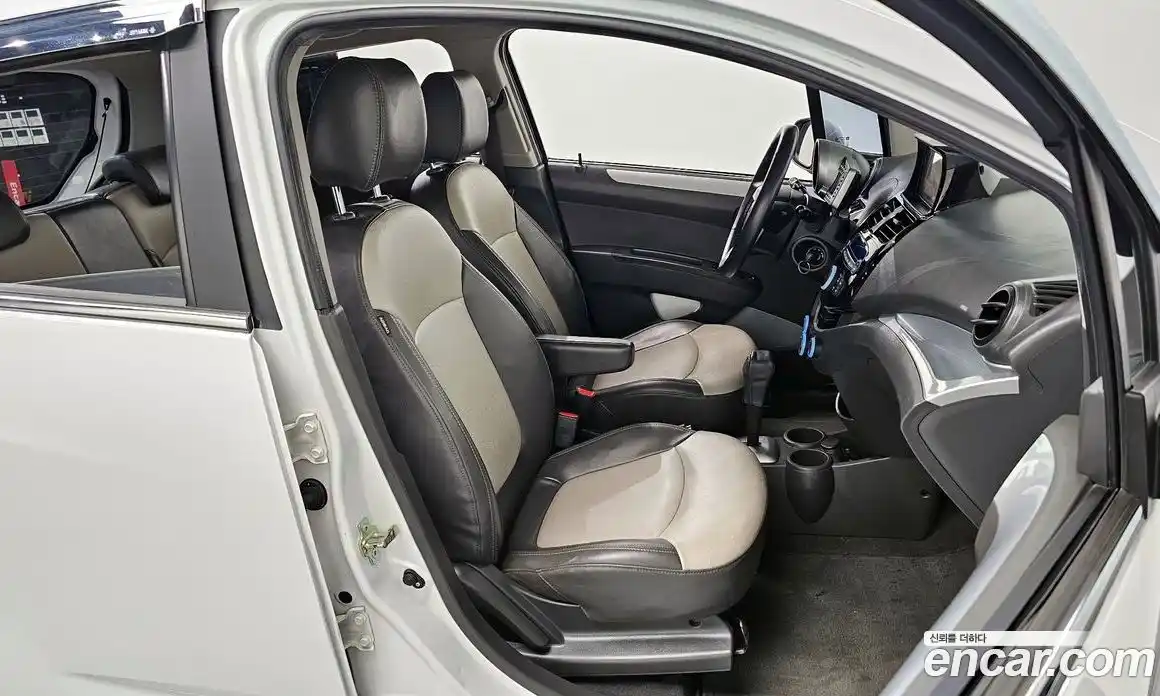 Chevrolet Spark 2012 1.0 Автомат в Москве № 40100, фото 13