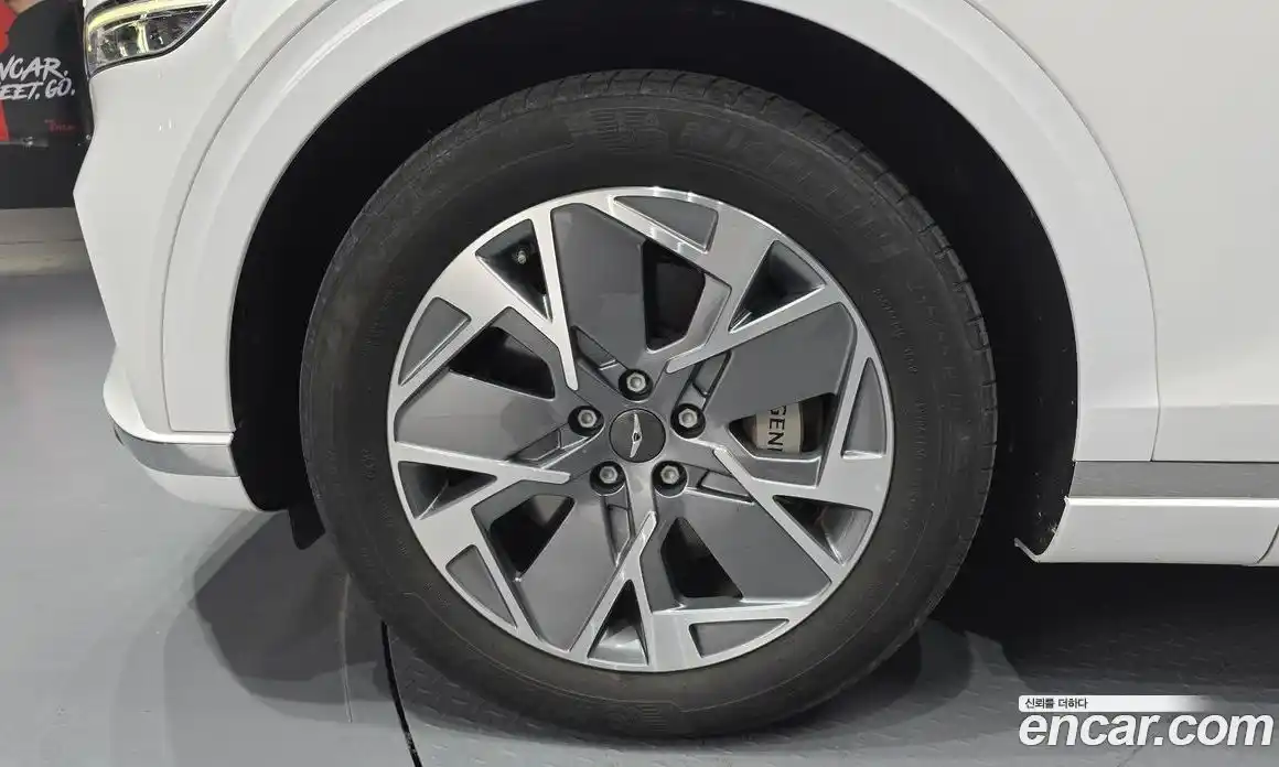 Genesis GV70 2022 0.1 Автомат в Москве № 82655, фото 14