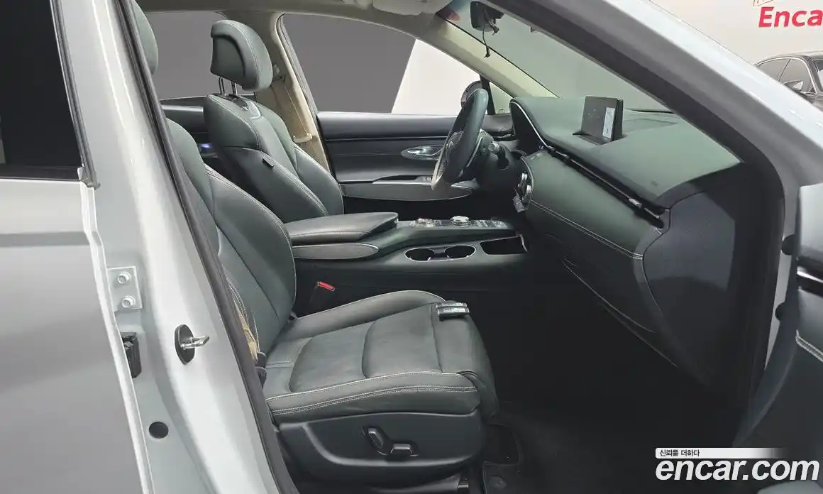 Genesis GV70 2022 0.1 Автомат в Москве № 82655, фото 20