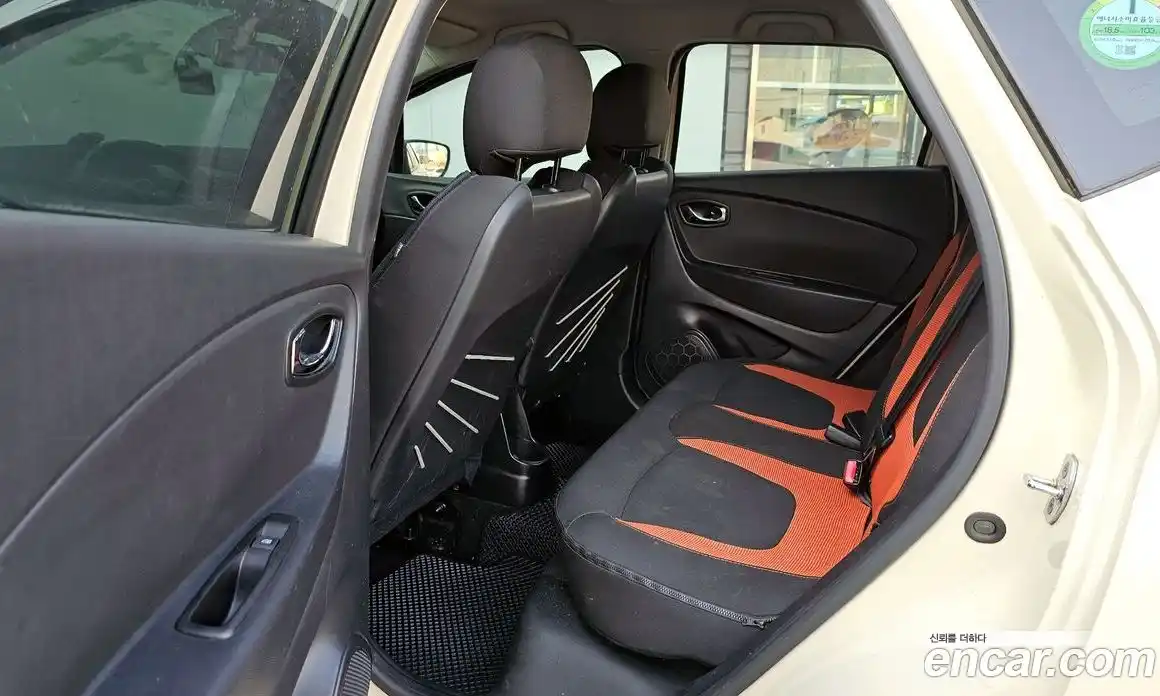 Renault QM3 2015 1.5 Автомат в Москве № 106128, фото 20