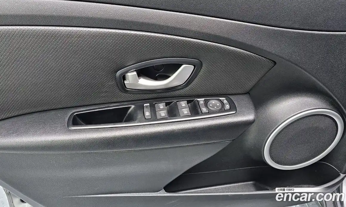 Renault SM3 2018 0.1 Автомат в Москве № 106879, фото 15