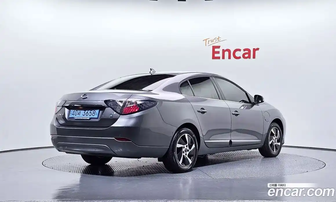 Renault SM3 2018 0.1 Автомат в Москве № 106879, фото 19