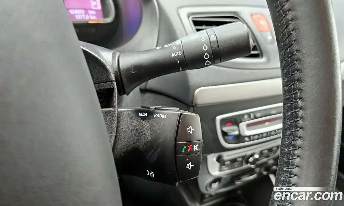 Renault SM3 2018 0.1 Автомат в Москве № 106879, фото 10