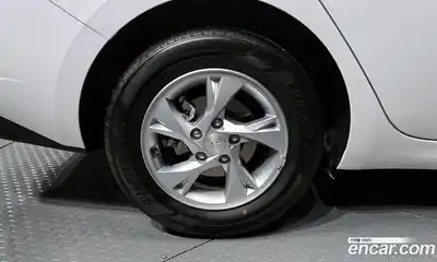 Hyundai Avante 2021 1.6 Автомат в Москве № 107626, миниатюра 4