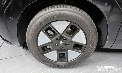 Hyundai Santa Fe 2024 1.6 Автомат в Москве № 110587, миниатюра 4