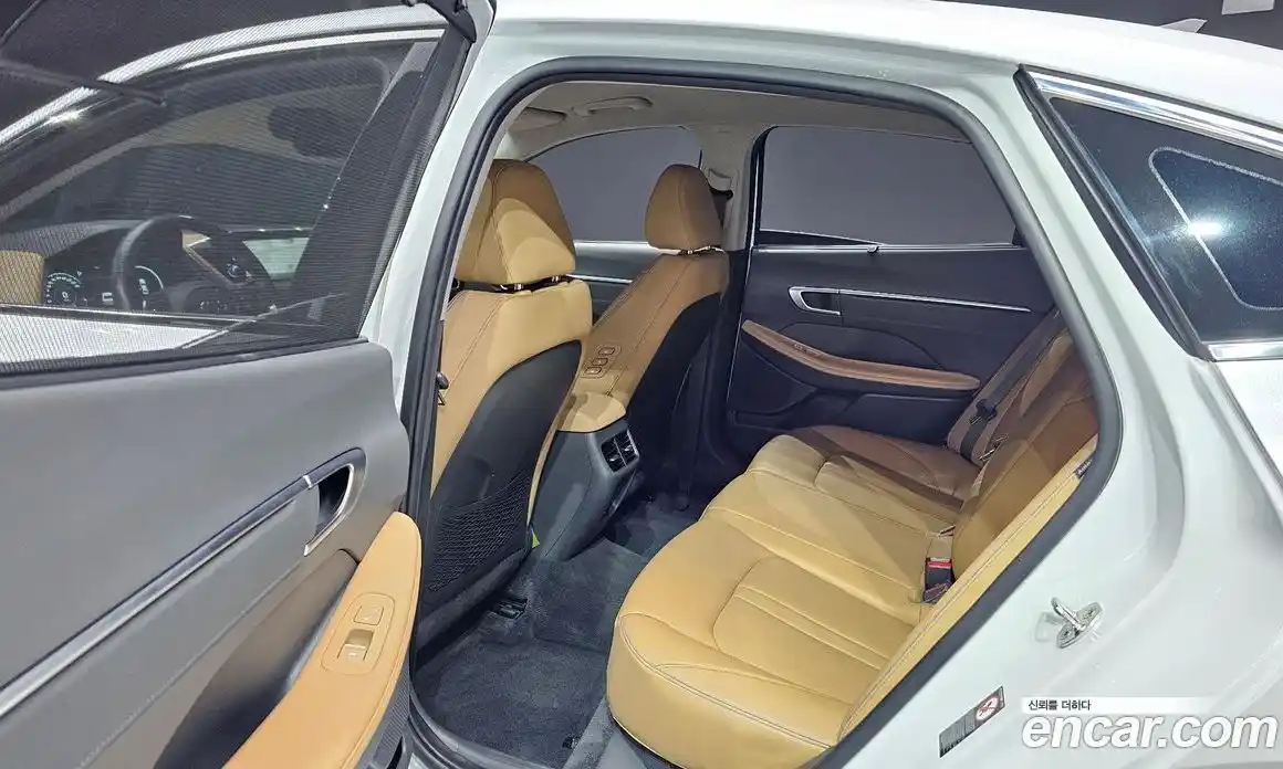 Hyundai Sonata 2022 1.6 Автомат в Москве № 111203, фото 14