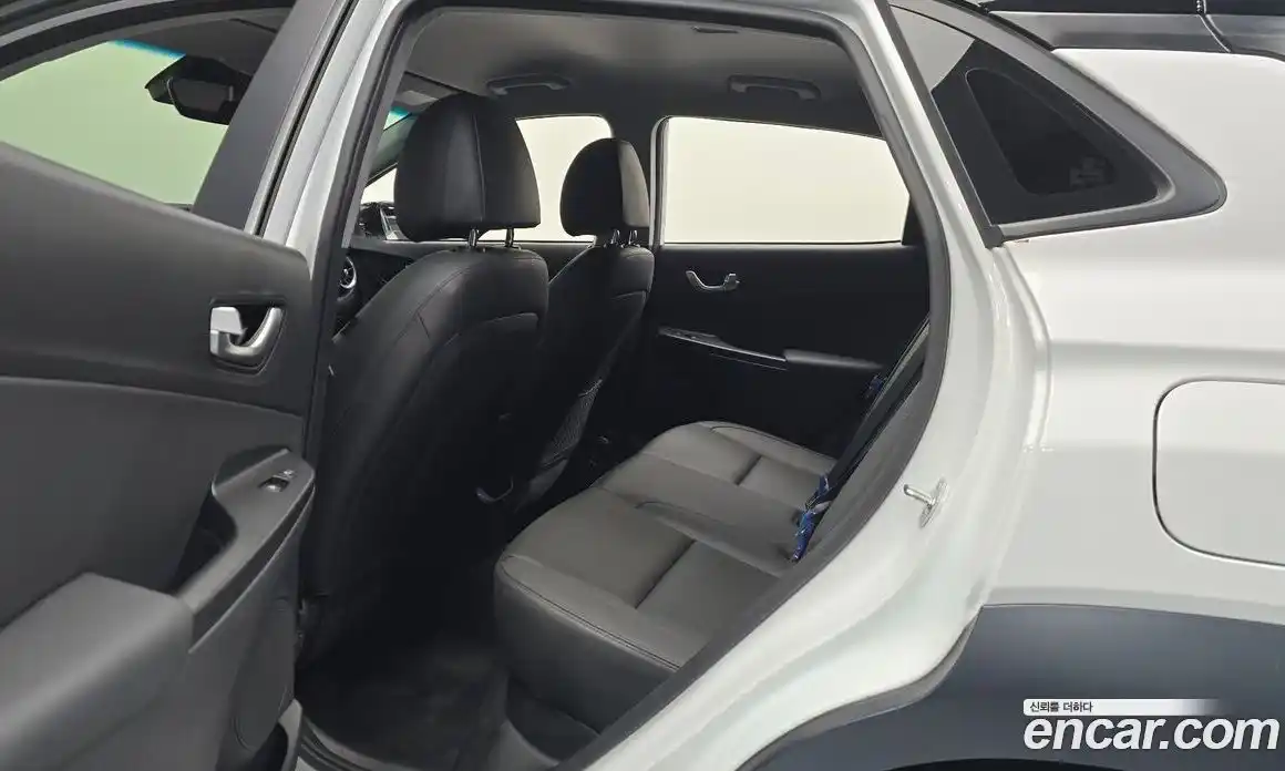 Hyundai Kona 2021 1.6 Автомат в Москве № 111458, фото 11