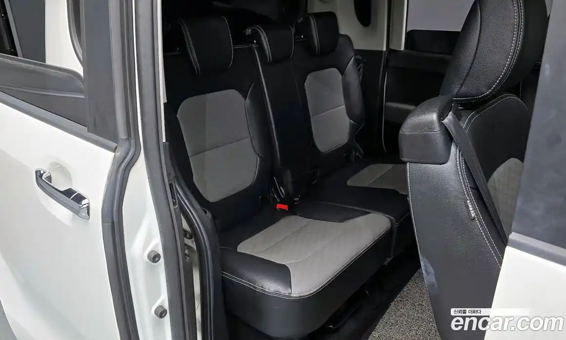 Kia Ray 2022 1.0 Автомат в Москве № 11366, фото 17