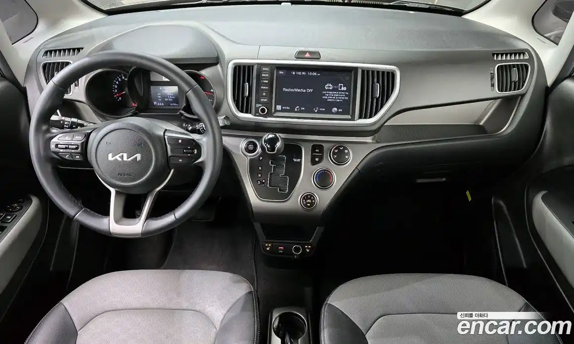 Kia Ray 2022 1.0 Автомат в Москве № 116014, фото 13