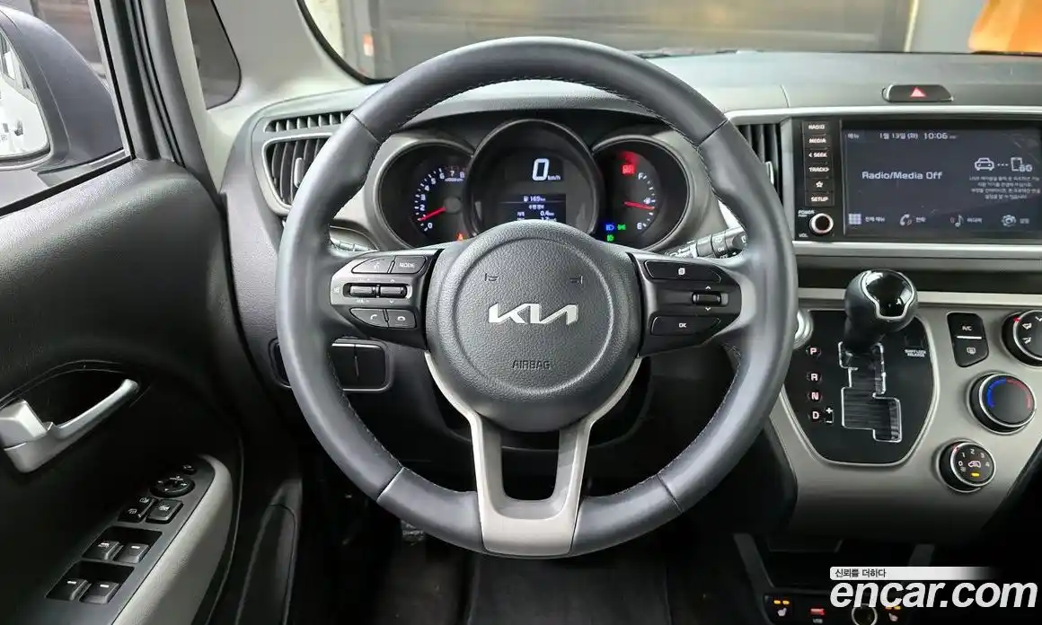 Kia Ray 2022 1.0 Автомат в Москве № 116014, фото 19