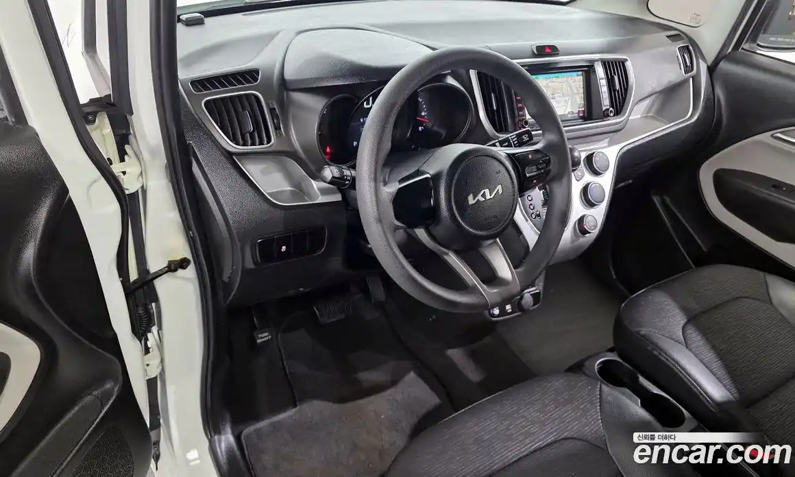 Kia Ray 2022 1.0 Автомат в Москве № 120720, фото 7