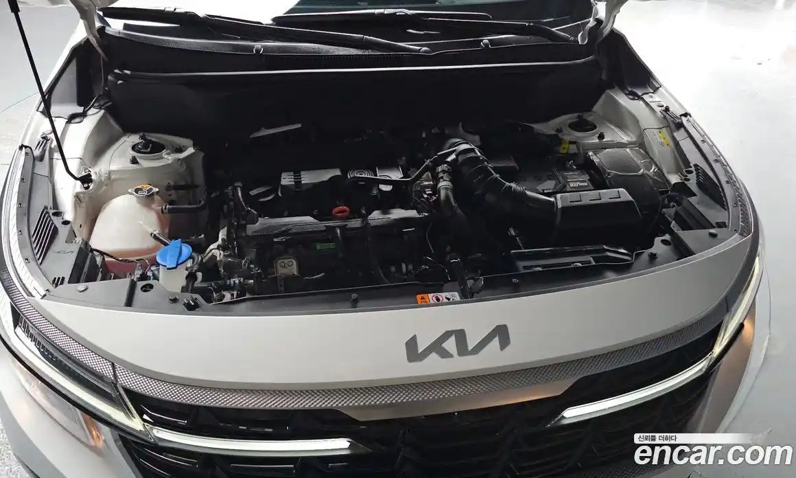 Kia Seltos 2023 1.6 Автомат в Москве № 123899, фото 14