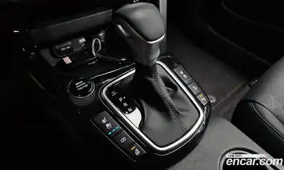 Kia Seltos 2023 1.6 Автомат в Москве № 123899, миниатюра 3