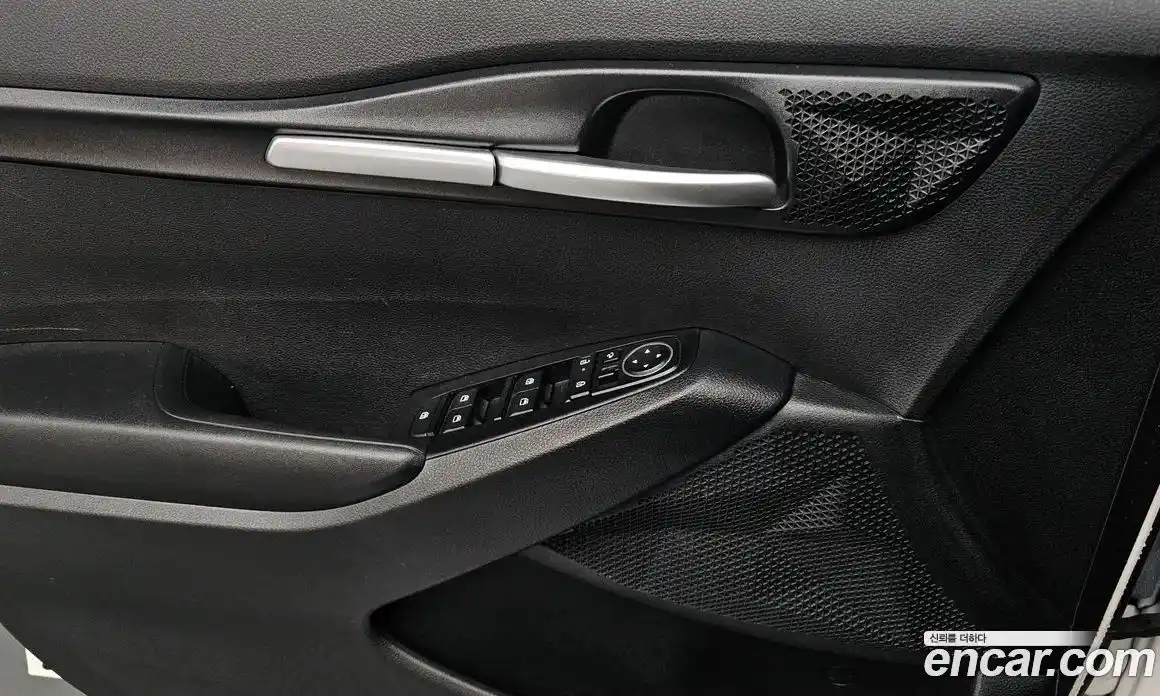 Kia Seltos 2023 1.6 Автомат в Москве № 123899, фото 4