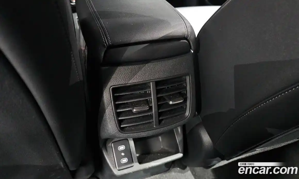 Kia Seltos 2023 1.6 Автомат в Москве № 123899, фото 6