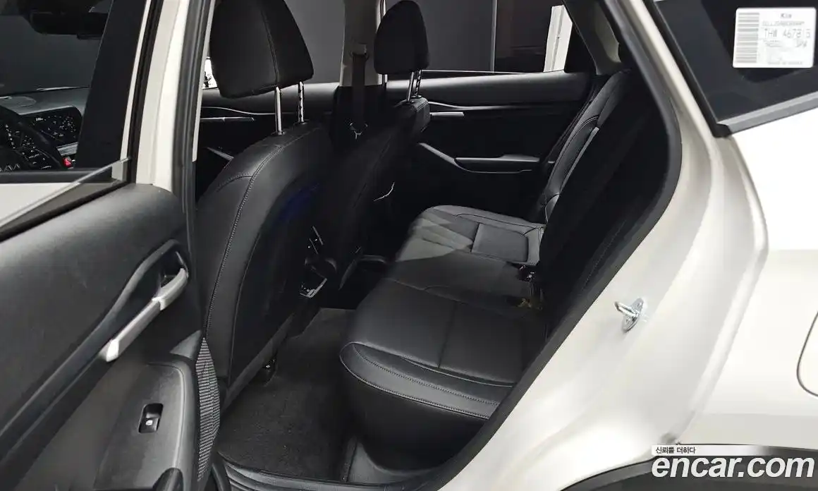 Kia Seltos 2023 1.6 Автомат в Москве № 123899, фото 7