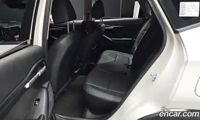 Kia Seltos 2023 1.6 Автомат в Москве № 123899, миниатюра 7