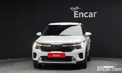 Kia Seltos 2023 1.6 Автомат в Москве № 123899, миниатюра 8