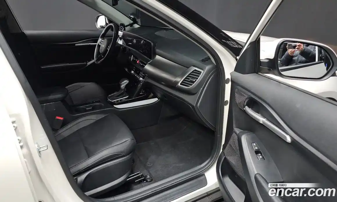 Kia Seltos 2023 1.6 Автомат в Москве № 123899, фото 9