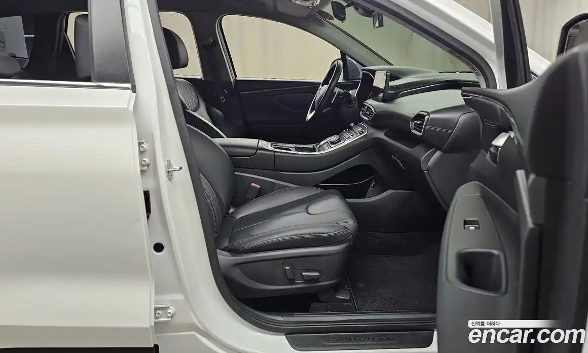 Hyundai Santa Fe 2021 2.2 Автомат в Москве № 127118, фото 16