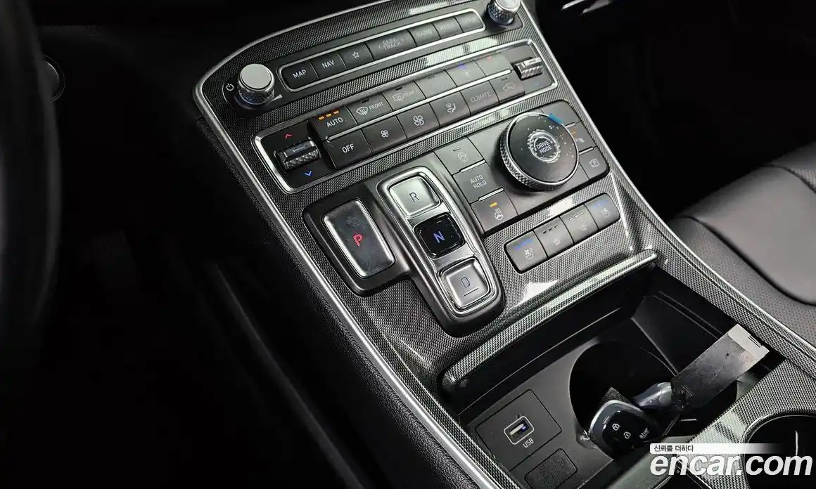 Hyundai Santa Fe 2021 2.2 Автомат в Москве № 127118, фото 9