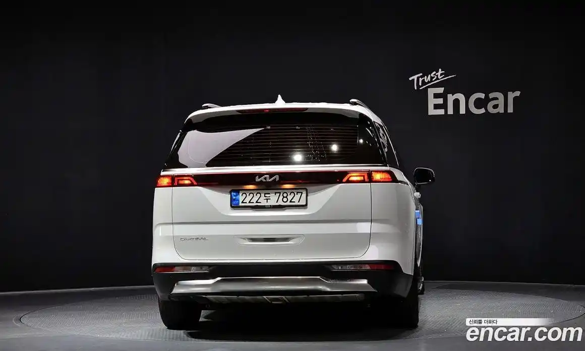 Kia Canival 2023 2.2 Автомат в Москве № 133678, фото 20