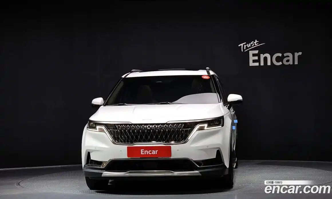 Kia Canival 2023 2.2 Автомат в Москве № 133678, фото 3