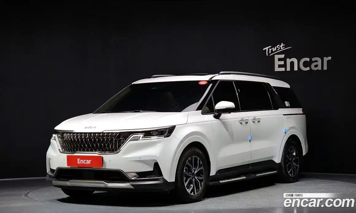 Kia Canival 2023 2.2 Автомат в Москве № 133678, фото 4