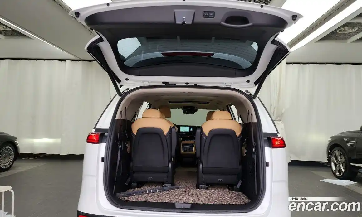 Kia Canival 2023 2.2 Автомат в Москве № 133678, фото 7