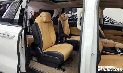 Kia Canival 2023 2.2 Автомат в Москве № 133678, миниатюра 9