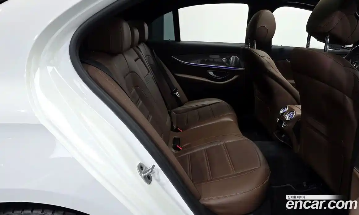 Mercedes-Benz E-Class 2021 3.0 Автомат в Москве № 134651, фото 12