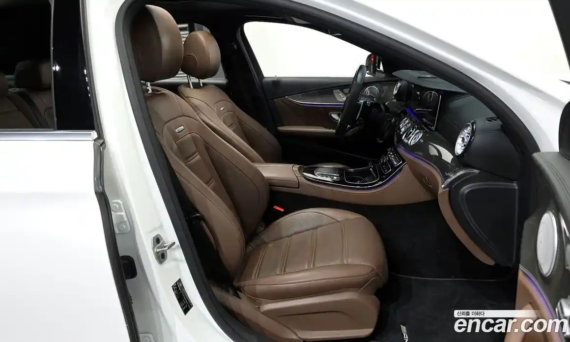 Mercedes-Benz E-Class 2021 3.0 Автомат в Москве № 134651, фото 19