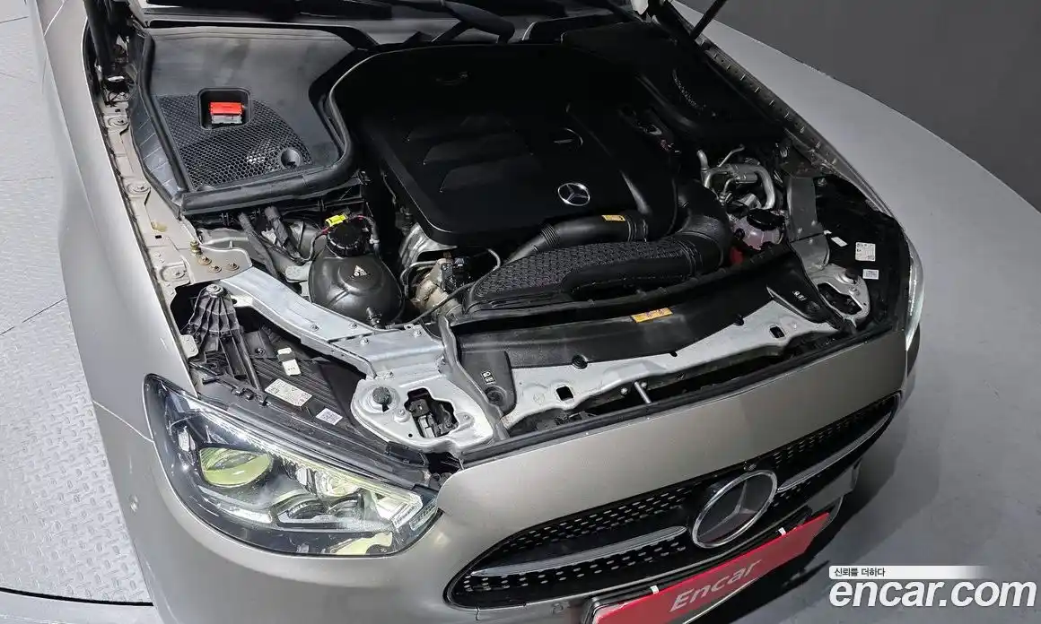 Mercedes-Benz E-Class 2021 2.0 Автомат в Москве № 136834, фото 16