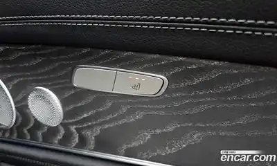 Mercedes-Benz E-Class 2021 2.0 Автомат в Москве № 136834, миниатюра 3