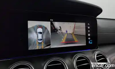 Mercedes-Benz E-Class 2023 1.9 Автомат в Москве № 139810, миниатюра 12