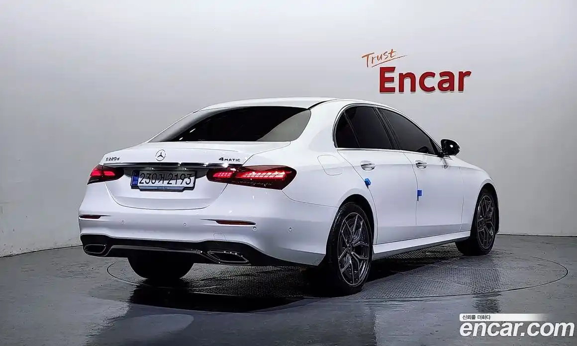 Mercedes-Benz E-Class 2023 1.9 Автомат в Москве № 139810, фото 15