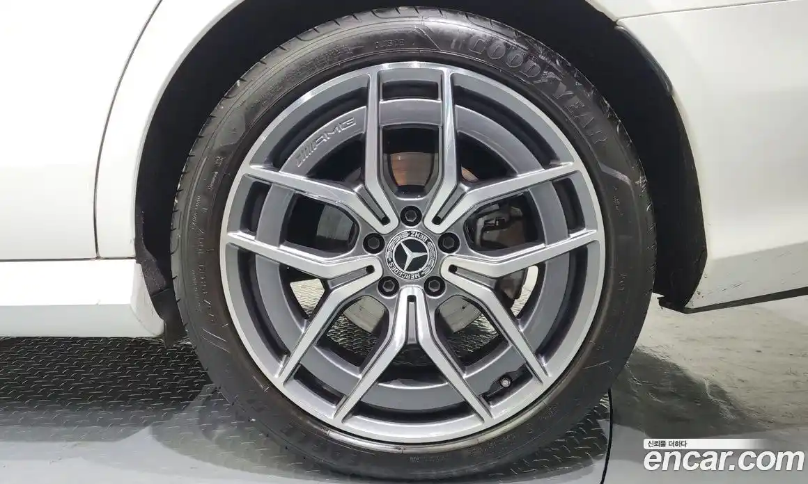 Mercedes-Benz E-Class 2023 1.9 Автомат в Москве № 139810, фото 19