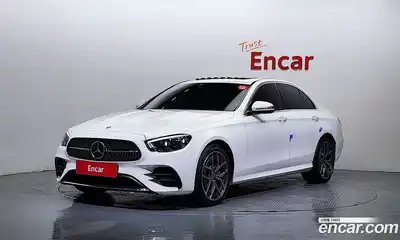 Mercedes-Benz E-Class 2023 1.9 Автомат в Москве № 139810, миниатюра 2