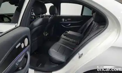 Mercedes-Benz E-Class 2023 1.9 Автомат в Москве № 139810, миниатюра 9