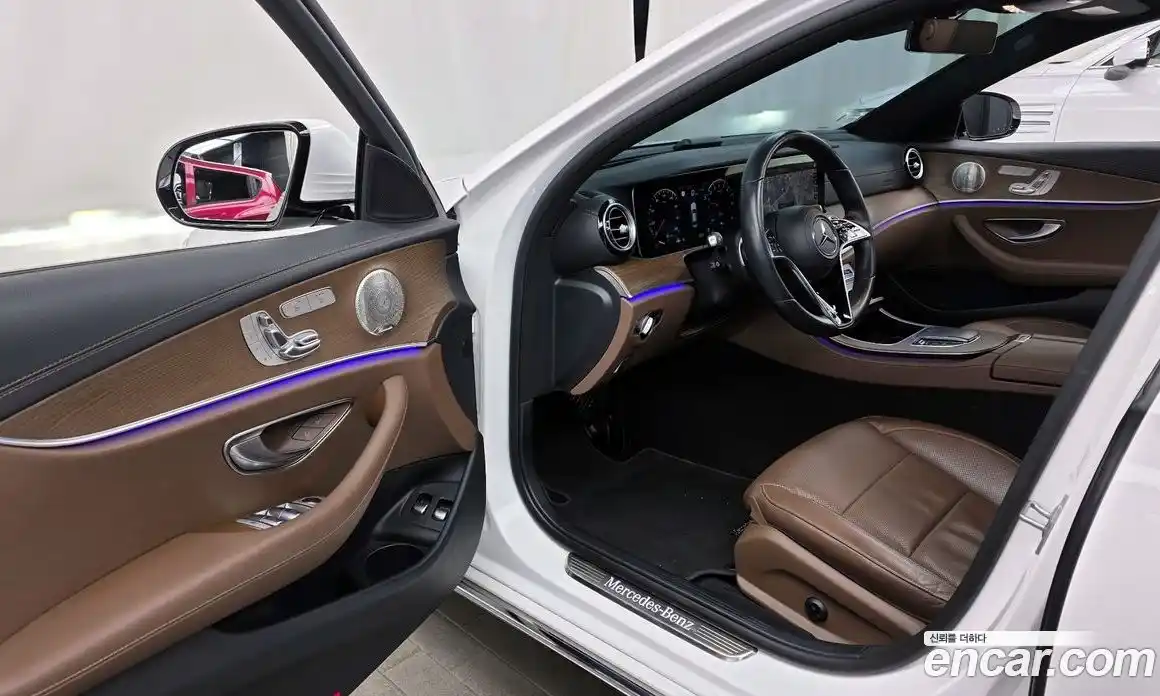 Mercedes-Benz E-Class 2021 2.0 Автомат в Москве № 161137, фото 12