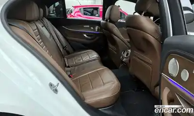 Mercedes-Benz E-Class 2021 2.0 Автомат в Москве № 161137, миниатюра 2