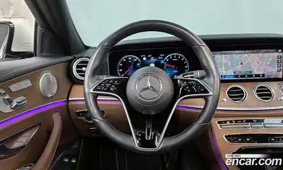 Mercedes-Benz E-Class 2021 2.0 Автомат в Москве № 161137, миниатюра 4