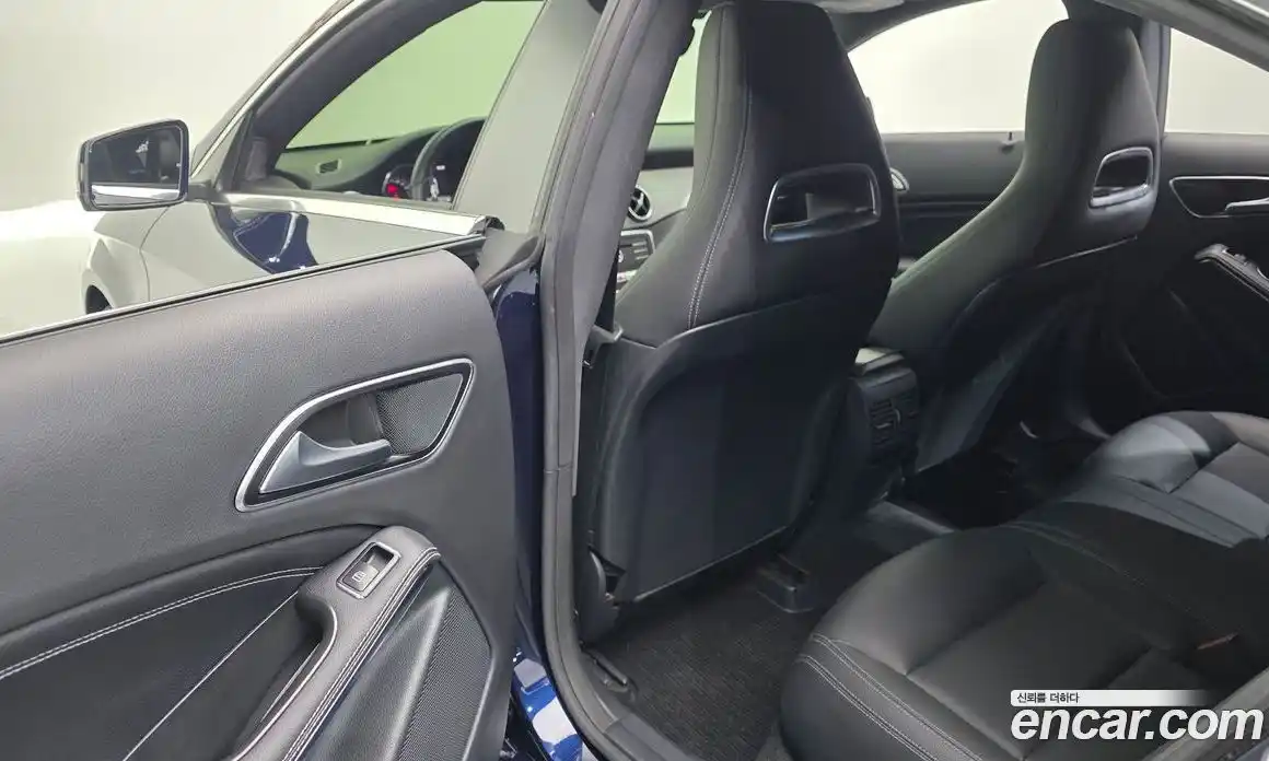 Mercedes-Benz CLA-Class 2017 2.0 Автомат в Москве № 161150, фото 3