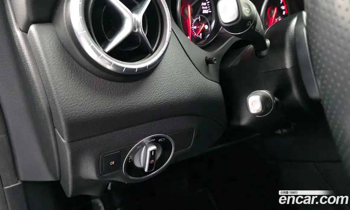 Mercedes-Benz CLA-Class 2017 2.0 Автомат в Москве № 161150, фото 7