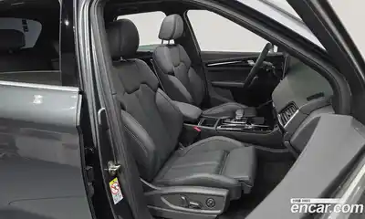Audi Q5 2021 2.0 Автомат в Москве № 162531, миниатюра 2