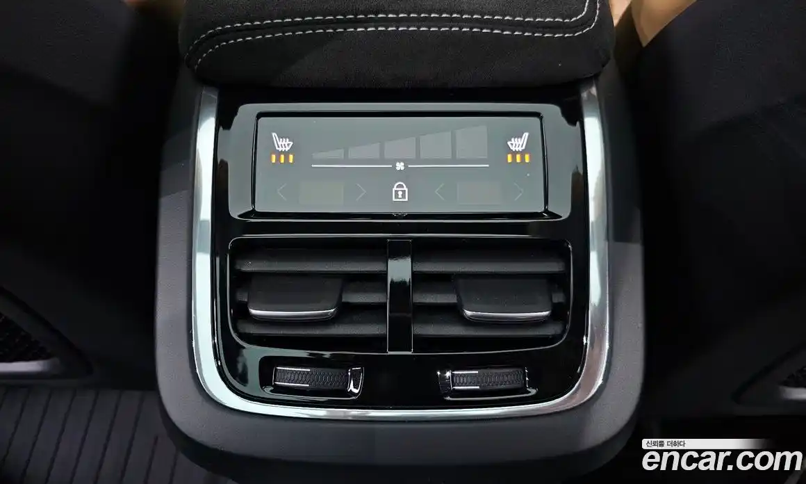 Volvo V60 2021 2.0 Автомат в Москве № 164452, фото 15