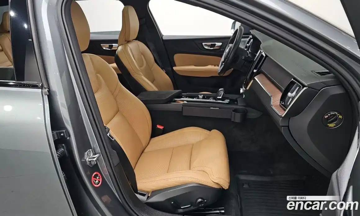 Volvo V60 2021 2.0 Автомат в Москве № 164452, фото 19