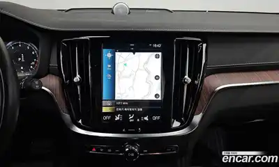 Volvo V60 2021 2.0 Автомат в Москве № 164452, миниатюра 2